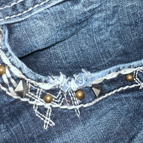 Miss Me Indigo Denim Shorts - Picture 4 of 4